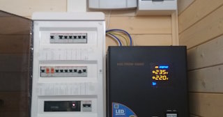 Установка и подключение стабилизаторов напряжения от 560 руб в Братске - ЭлектроБрт